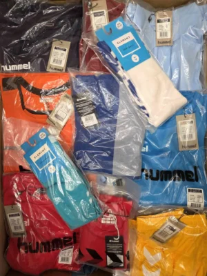 The photo shows a package with clothing in the category H.