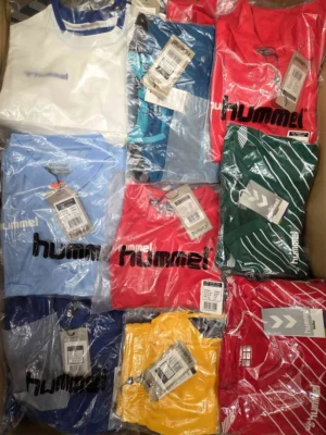 The photo shows a package with clothing in the category H.