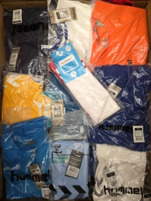 The photo shows a package with clothing in the category H.