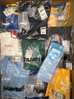 The photo shows a package with clothing in the category H.