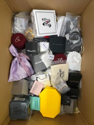 The photo shows a package with clothing in the category A.
