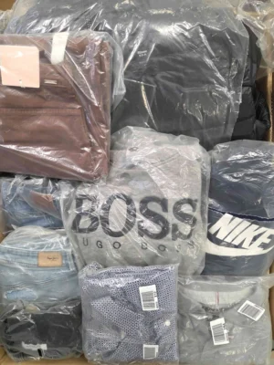 The photo shows a package with clothing in the category D.