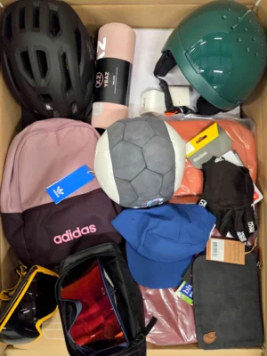 The picture shows a package with accessories in the category Z.