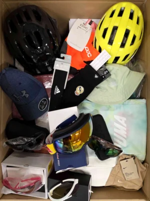 The picture shows a package with accessories in the category Z.