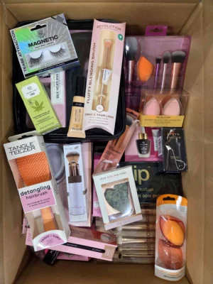 The picture shows a package with accessories in the category BC.