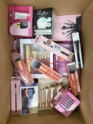 The picture shows a package with accessories in the category BC.
