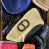 The picture shows a package with accessories in the category HC.