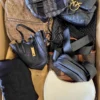 The picture shows a package with accessories in the category HC.