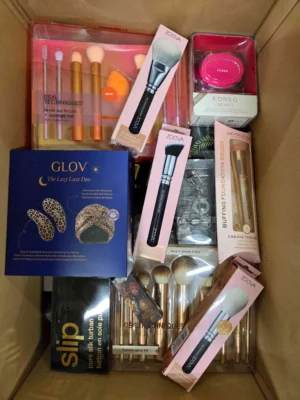 The picture shows a package with accessories in the category BC.