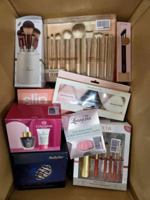 The picture shows a package with accessories in the category BC.