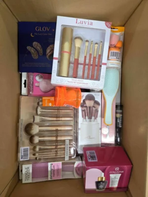 The picture shows a package with accessories in the category BC.
