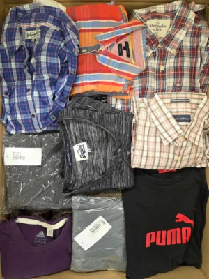 The photo shows a package with clothing in the category U.
