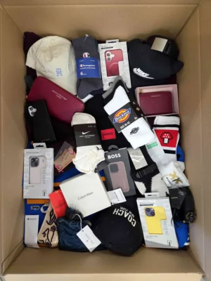 The picture shows a package with accessories in the category AB.