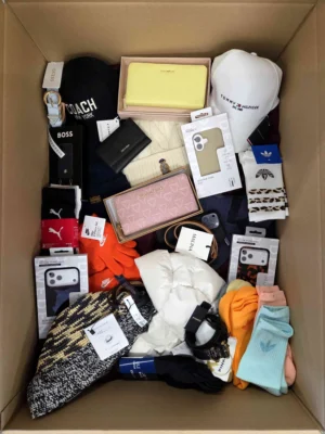 The picture shows a package with accessories in the category AB.