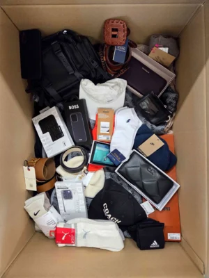 The picture shows a package with accessories in the category AB.