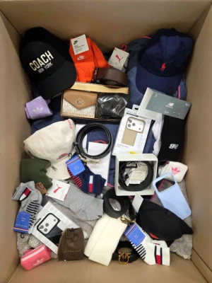The picture shows a package with accessories in the category AB.