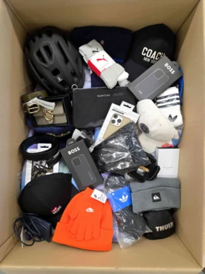 The picture shows a package with accessories in the category AB.