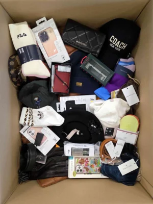 The picture shows a package with accessories in the category AB.