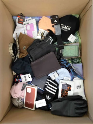 The picture shows a package with accessories in the category AB.