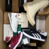 BS3048 2 The photo shows a package with footwear in the category BS.