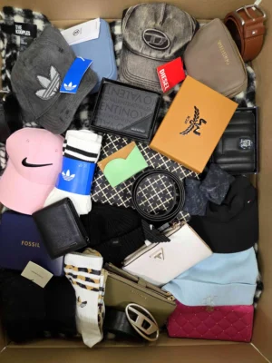 The picture shows a package with accessories in the category AC.