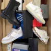 The photo shows a package with footwear in the category CS.