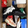 CS6243 1 The photo shows a package with footwear in the category CS.