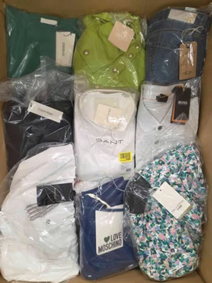 The photo shows a package with clothing in the category AP.