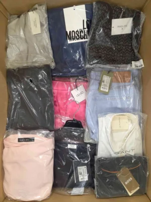 The photo shows a package with clothing in the category AP.