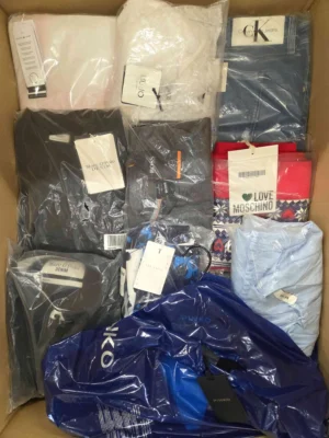 The photo shows a package with clothing in the category AP.