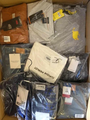 The photo shows a package with clothing in the category A.