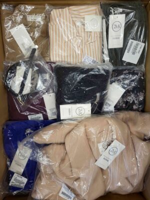 The photo shows a package with clothing in the category YA.