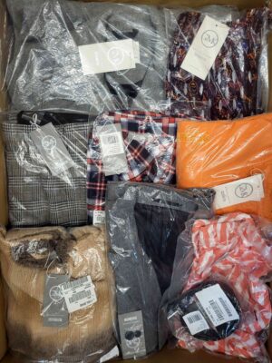 The photo shows a package with clothing in the category YA.