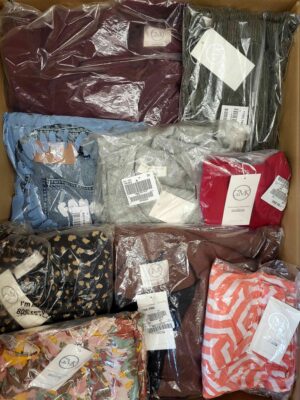 The photo shows a package with clothing in the category YA.