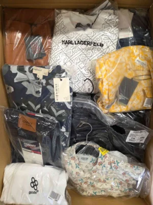 The photo shows a package with clothing in the category A.