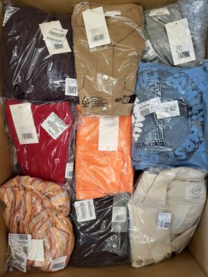 The photo shows a package with clothing in the category YA.
