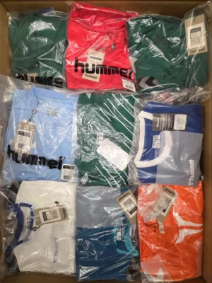 The photo shows a package with clothing in the category H.