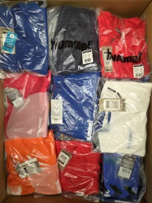 The photo shows a package with clothing in the category H.