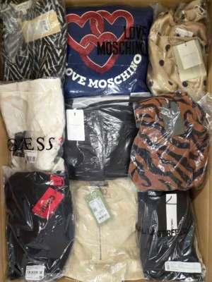The photo shows a package with clothing in the category A.