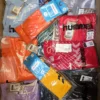 H1064 2 The photo shows a package with clothing in the category H.