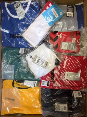 The photo shows a package with clothing in the category H.