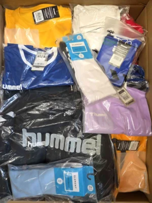 The photo shows a package with clothing in the category H.