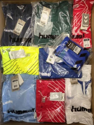 The photo shows a package with clothing in the category H.