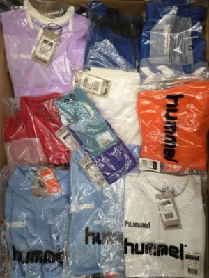 The photo shows a package with clothing in the category H.