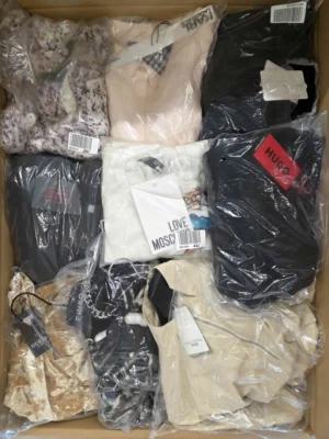 The photo shows a package with clothing in the category A.