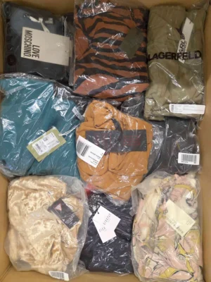 The photo shows a package with clothing in the category A.
