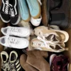 SH1418 2 The photo shows a package with footwear in the category SH.