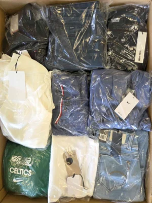 The photo shows a package with clothing in the category B.