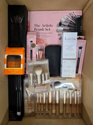 The picture shows a package with accessories in the category BC.