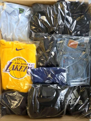 The photo shows a package with clothing in the category C.